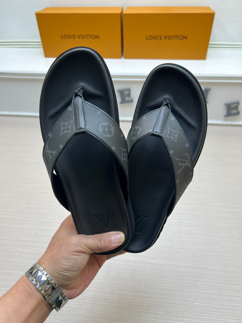 54E56Z Popular slippers