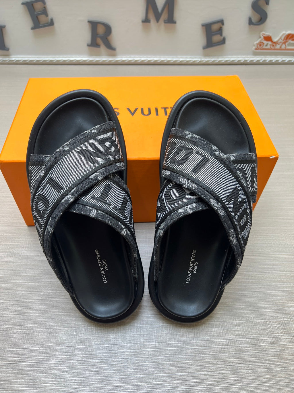 535ZE273Z Popular Slippers