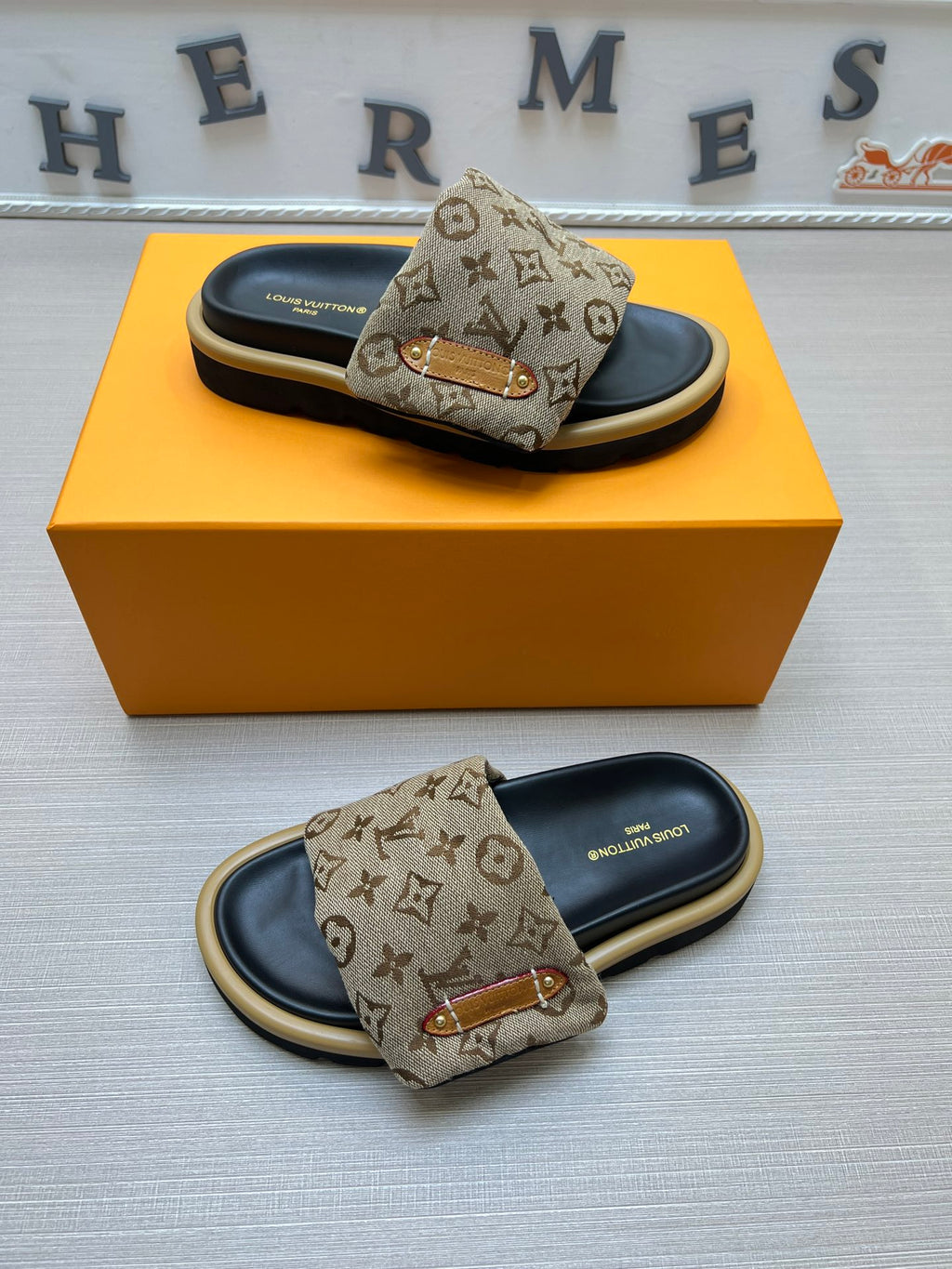 54E100Z Popular slippers Sole thickness 5cm