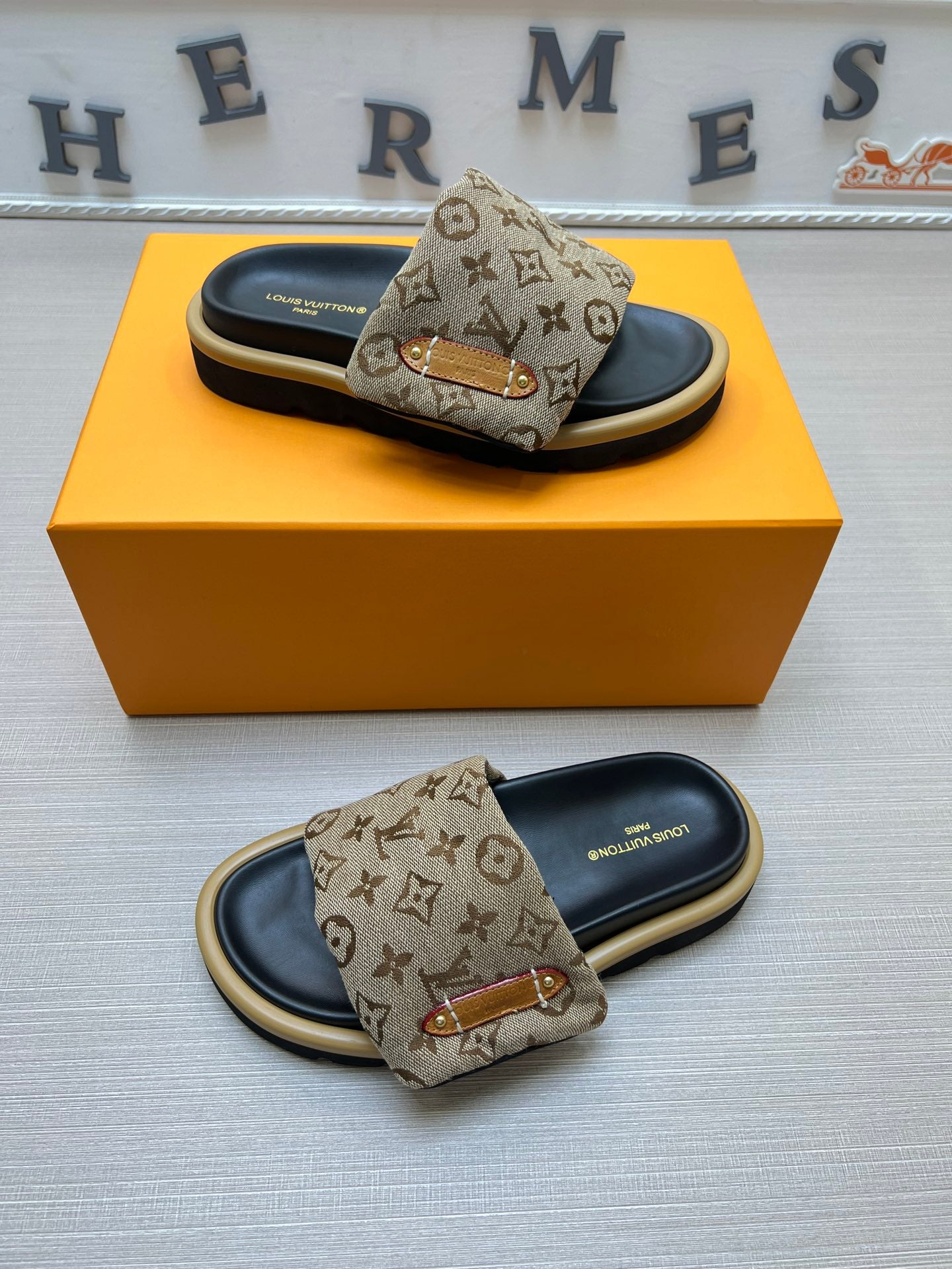 54E100Z Popular slippers Sole thickness 5cm