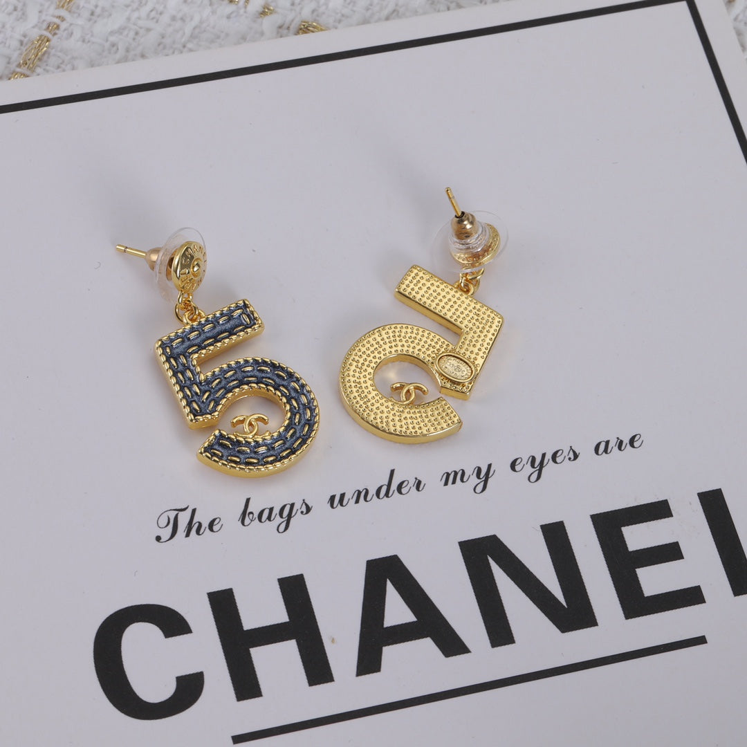 14C305E Popular Earrings