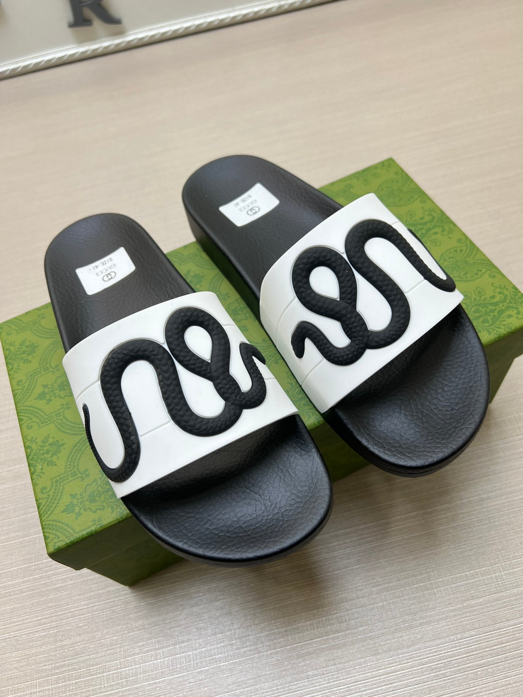 5LB217Z Popular Slippers