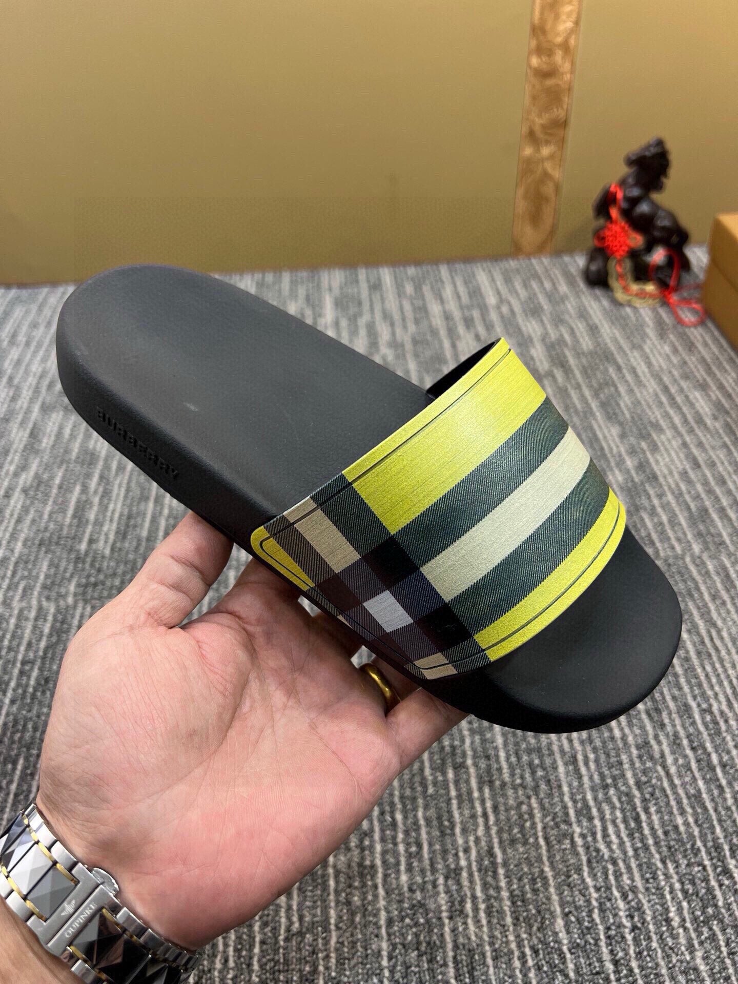 535ZR258Z Popular Slippers