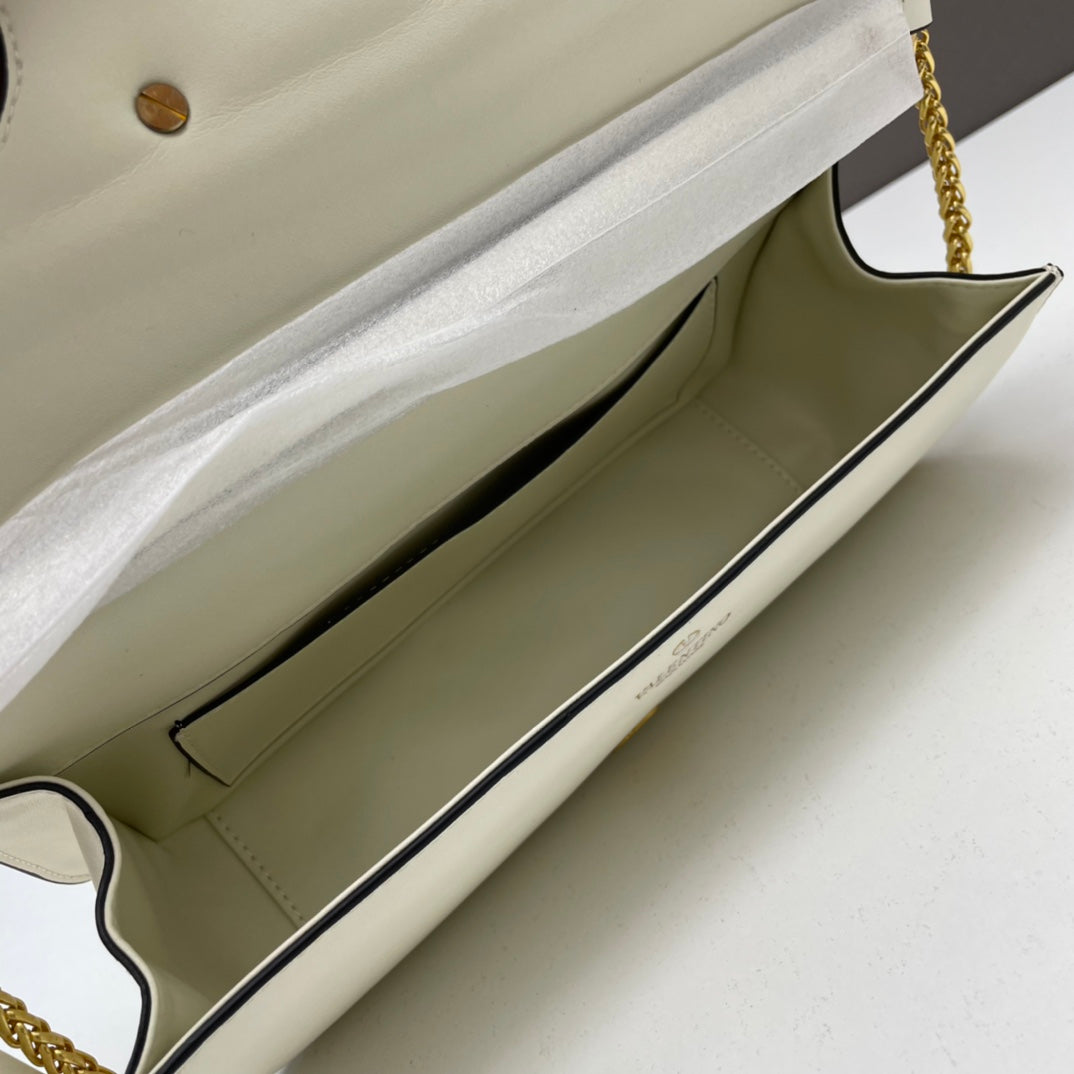 155NVL4B Popular leather bag