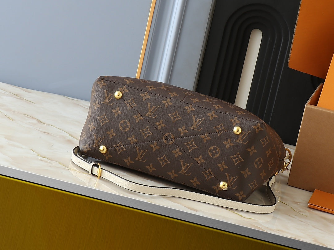 1WE115B Popular leather bag