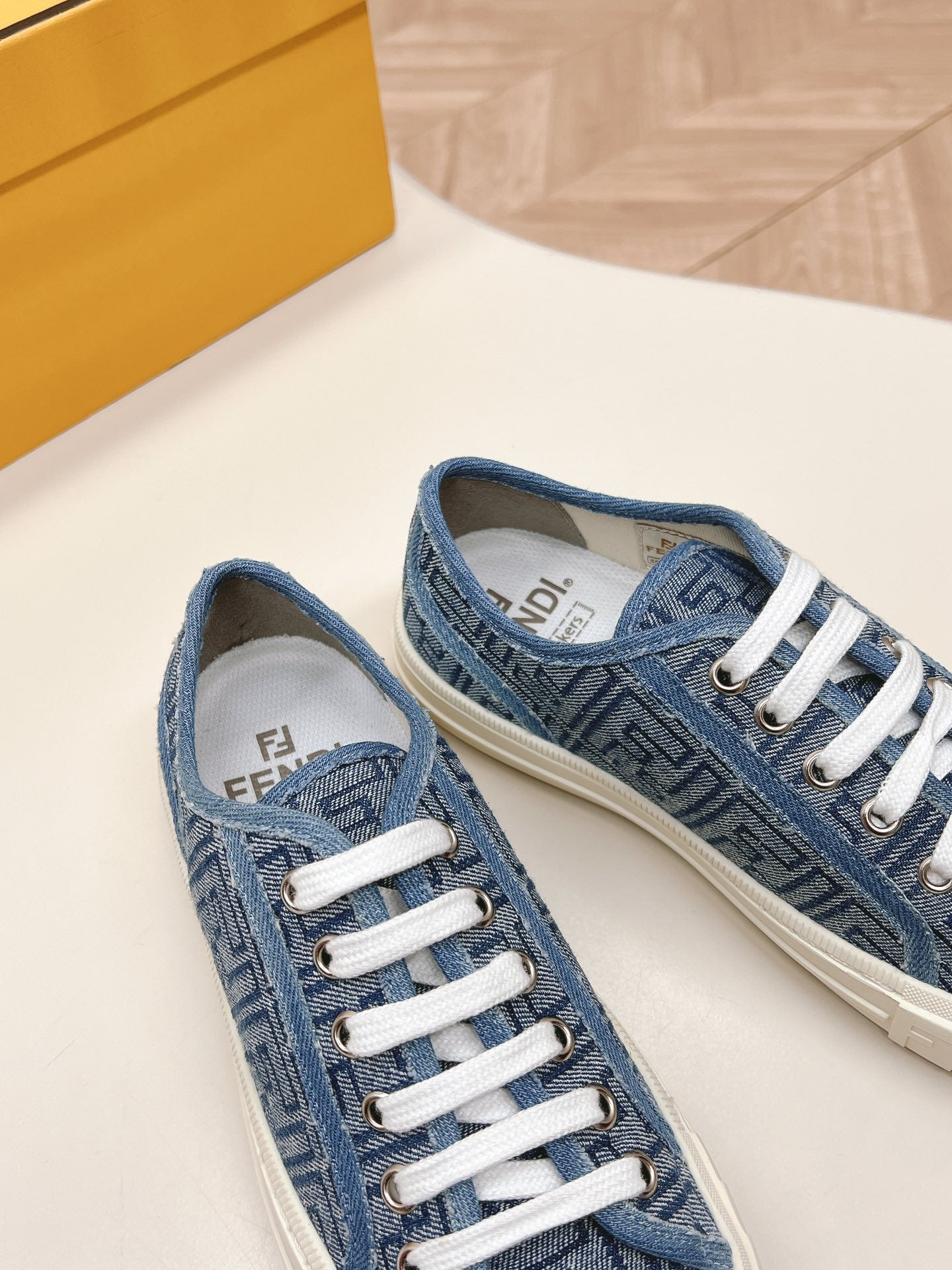 2105QF423Z Popular high-quality Shoes