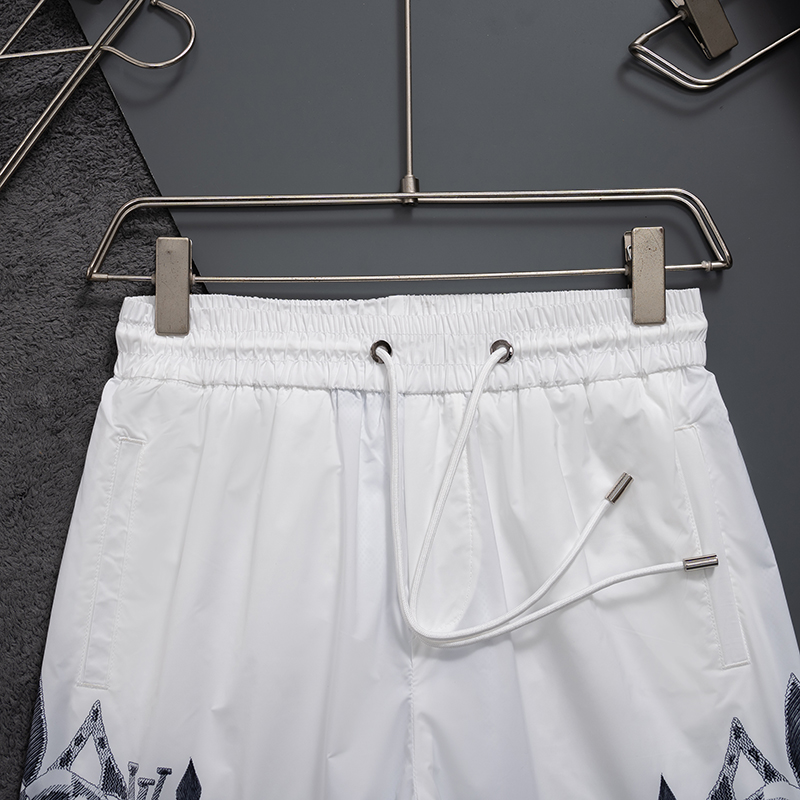 136NE31U Popular shorts