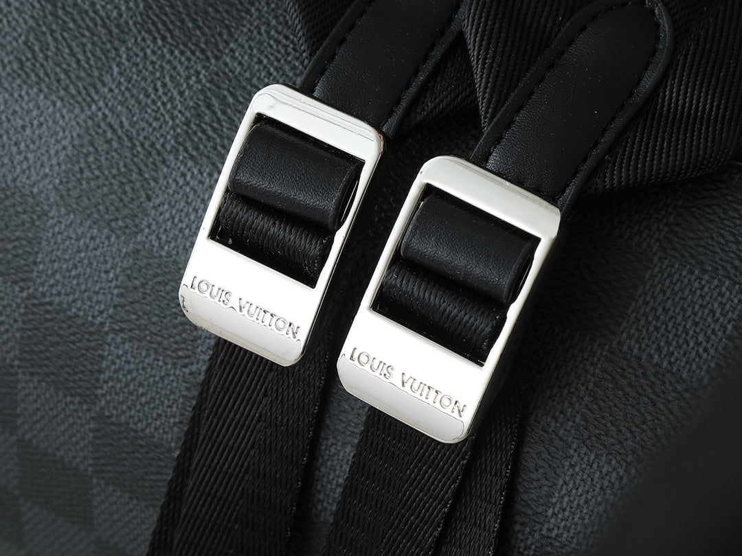B1X66E3 Popular leather bag