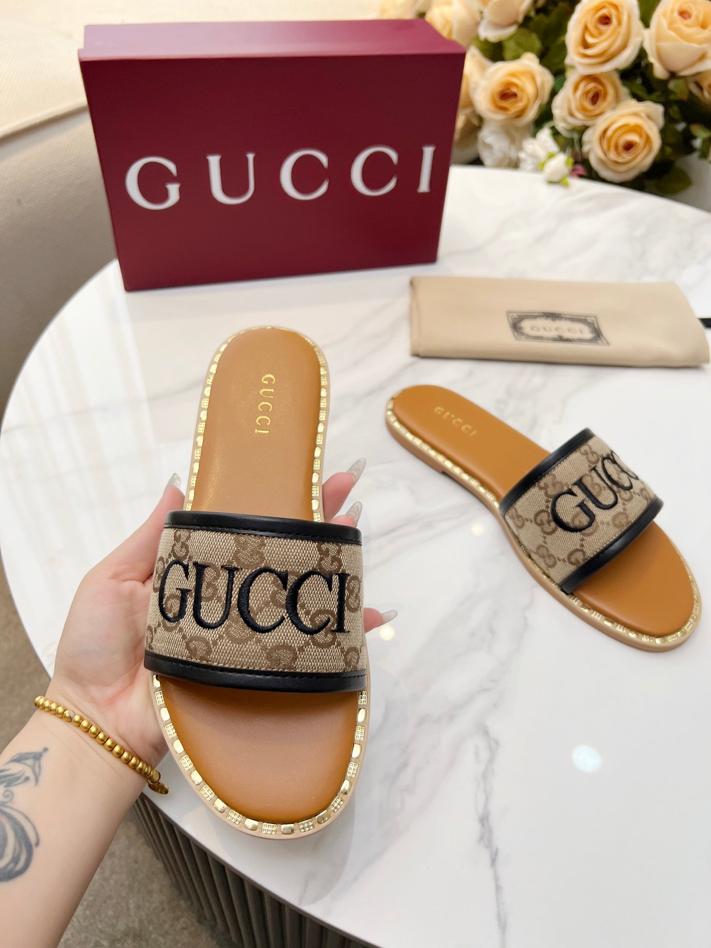255QB29Z Popular Slippers