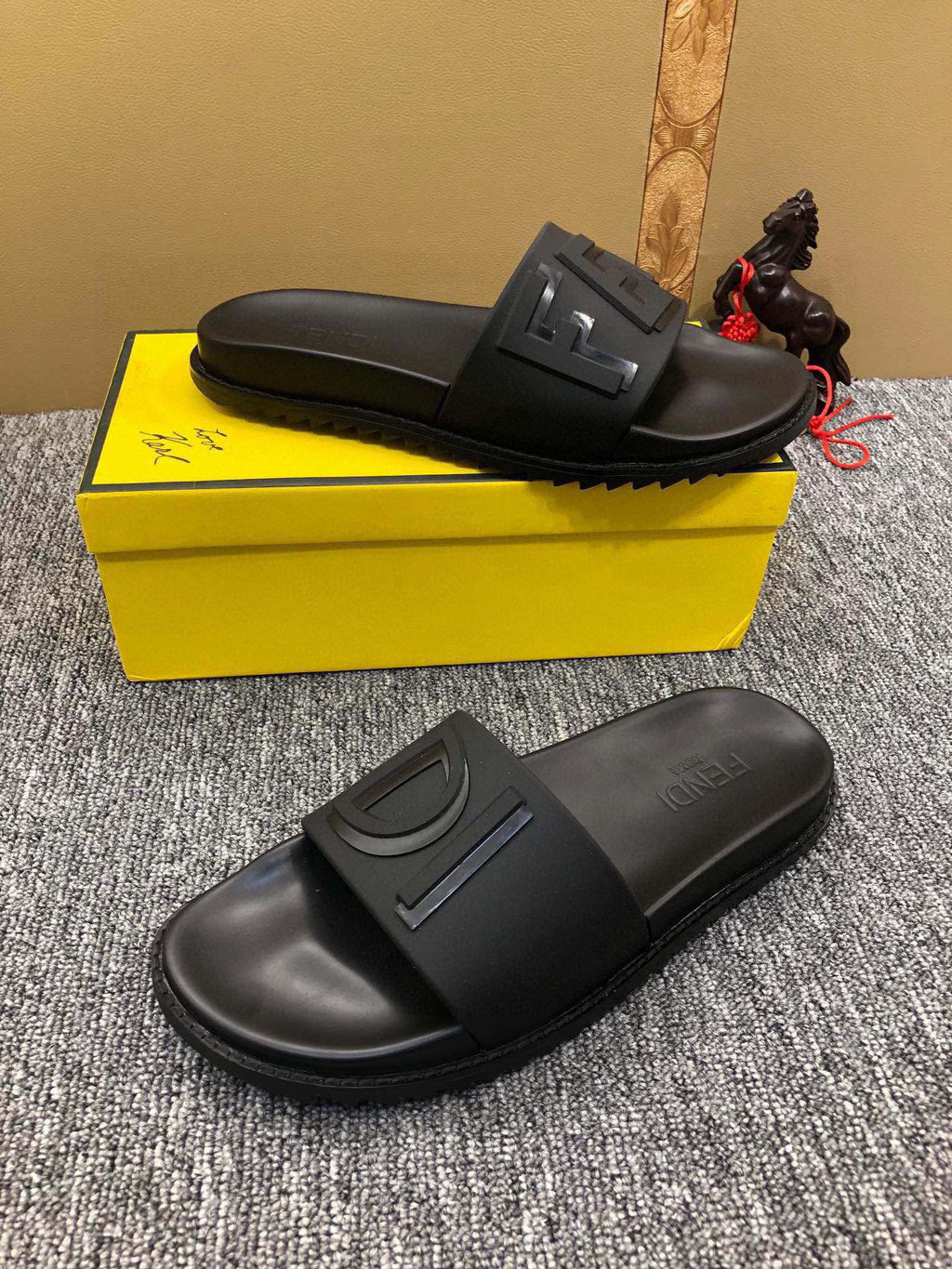 5XF108Z Popular Slippers