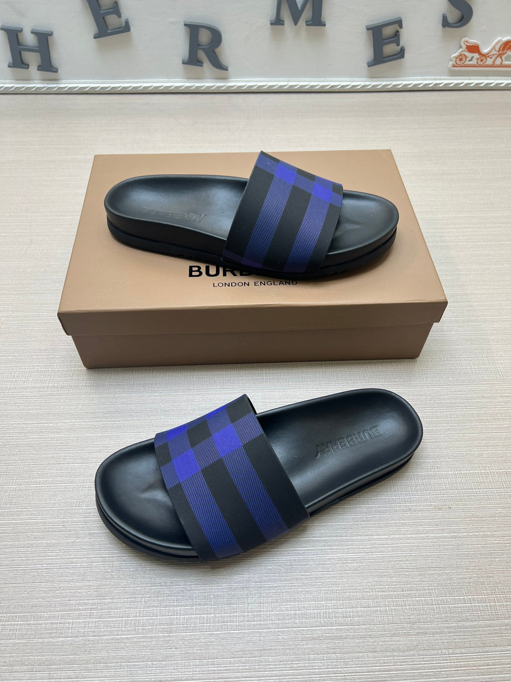 54R119Z Popular slippers