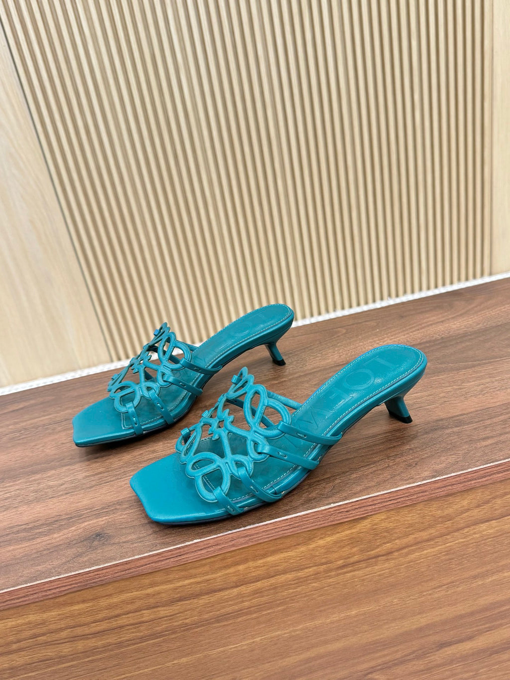 Z2X66A21 Popular high-quality leather Shoes