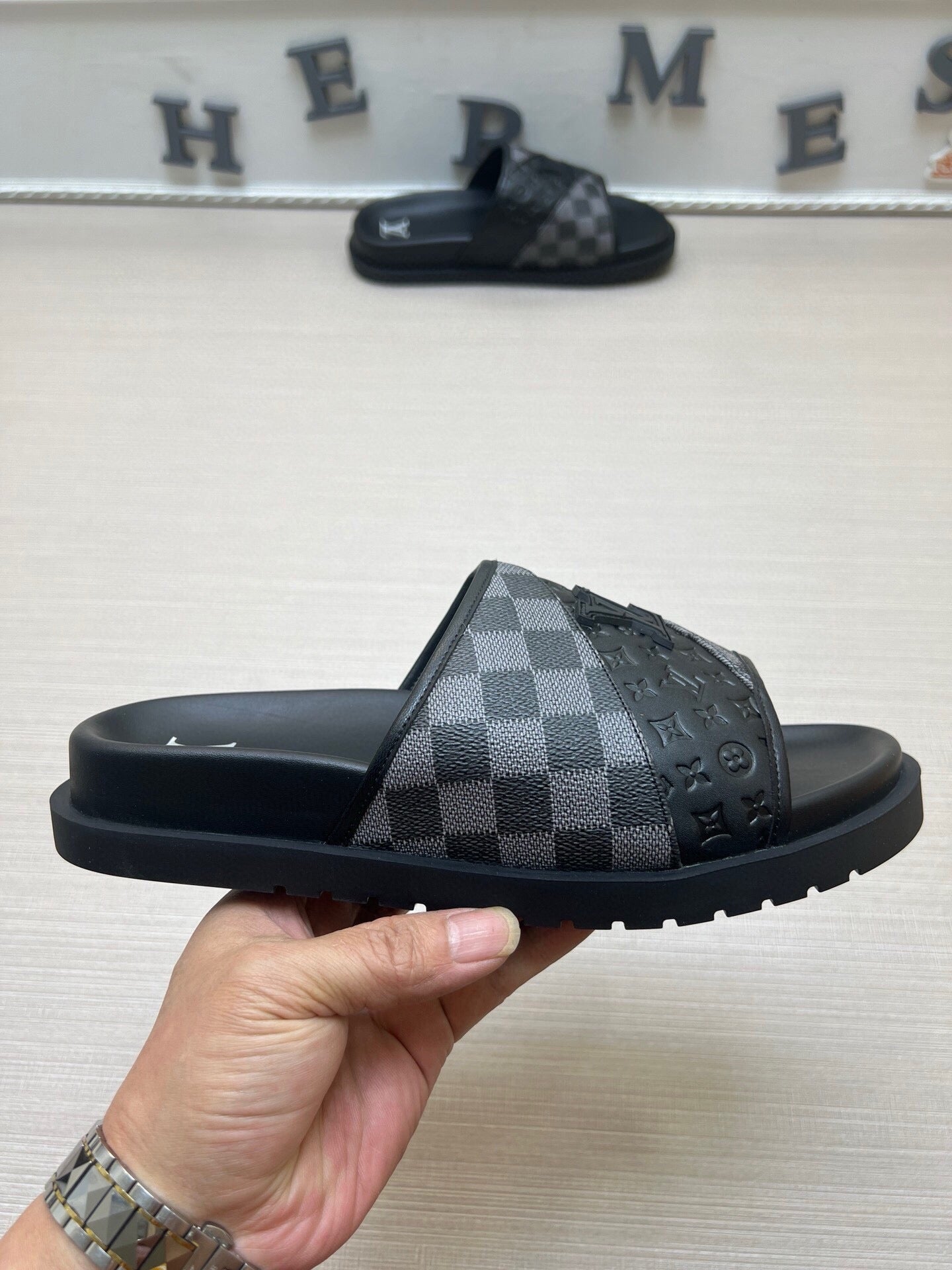 5WE249Z Popular Slippers