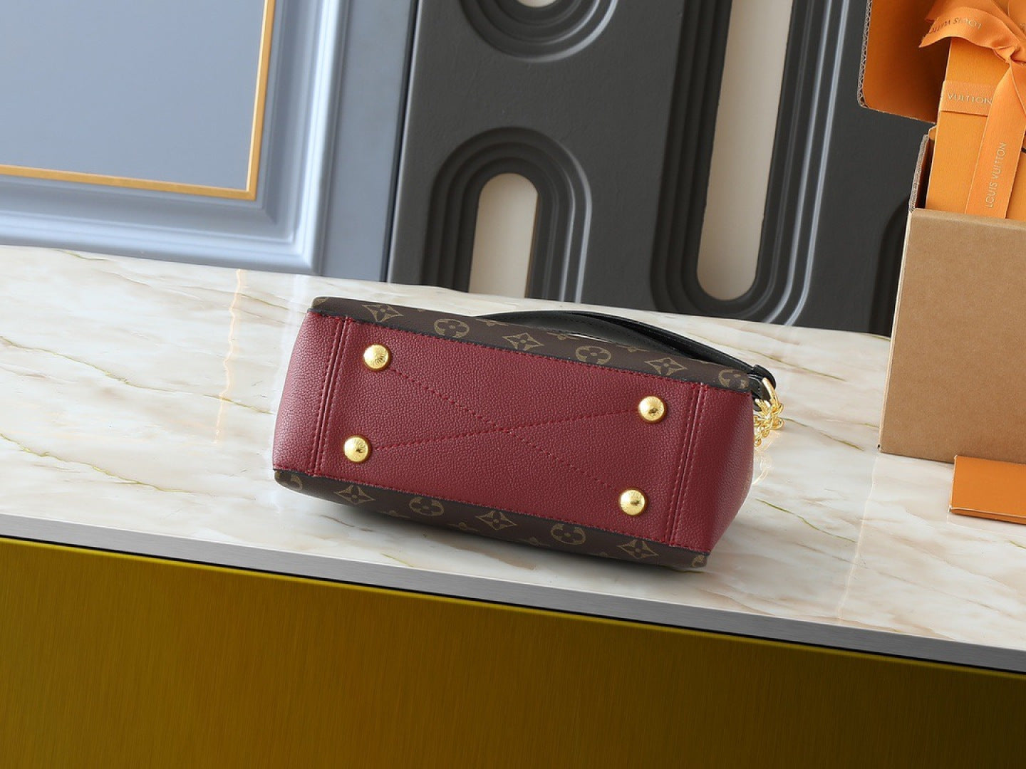 136PE75B Popular leather bag