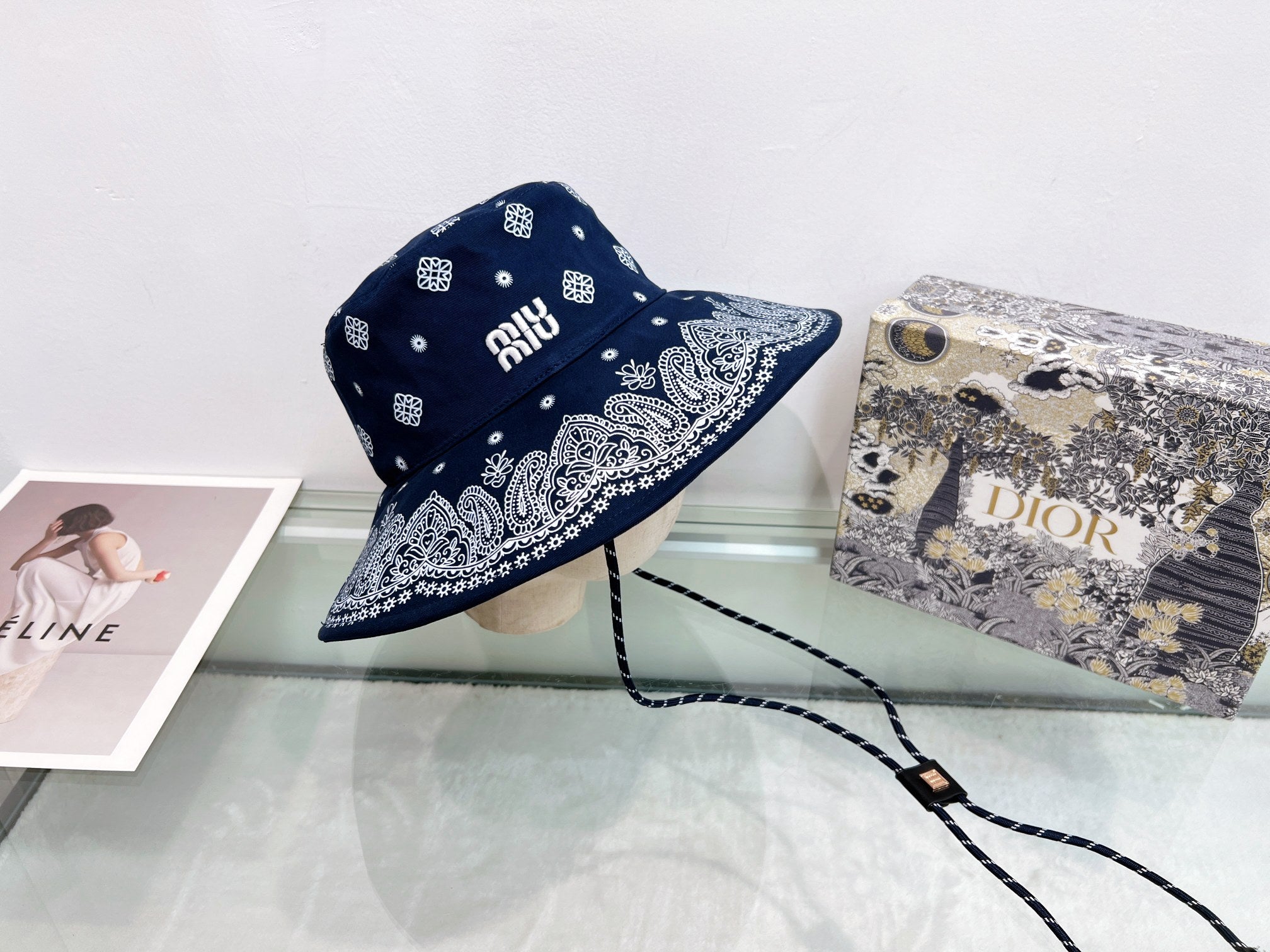15QA82M Popular hats