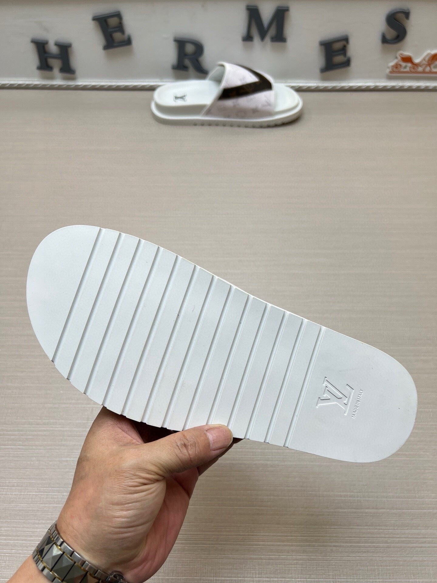 5WE251Z Popular Slippers