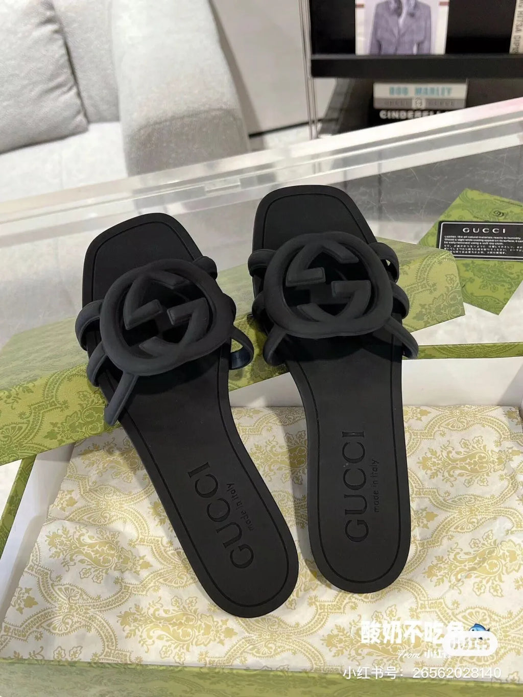 14B172Z Popular Slippers