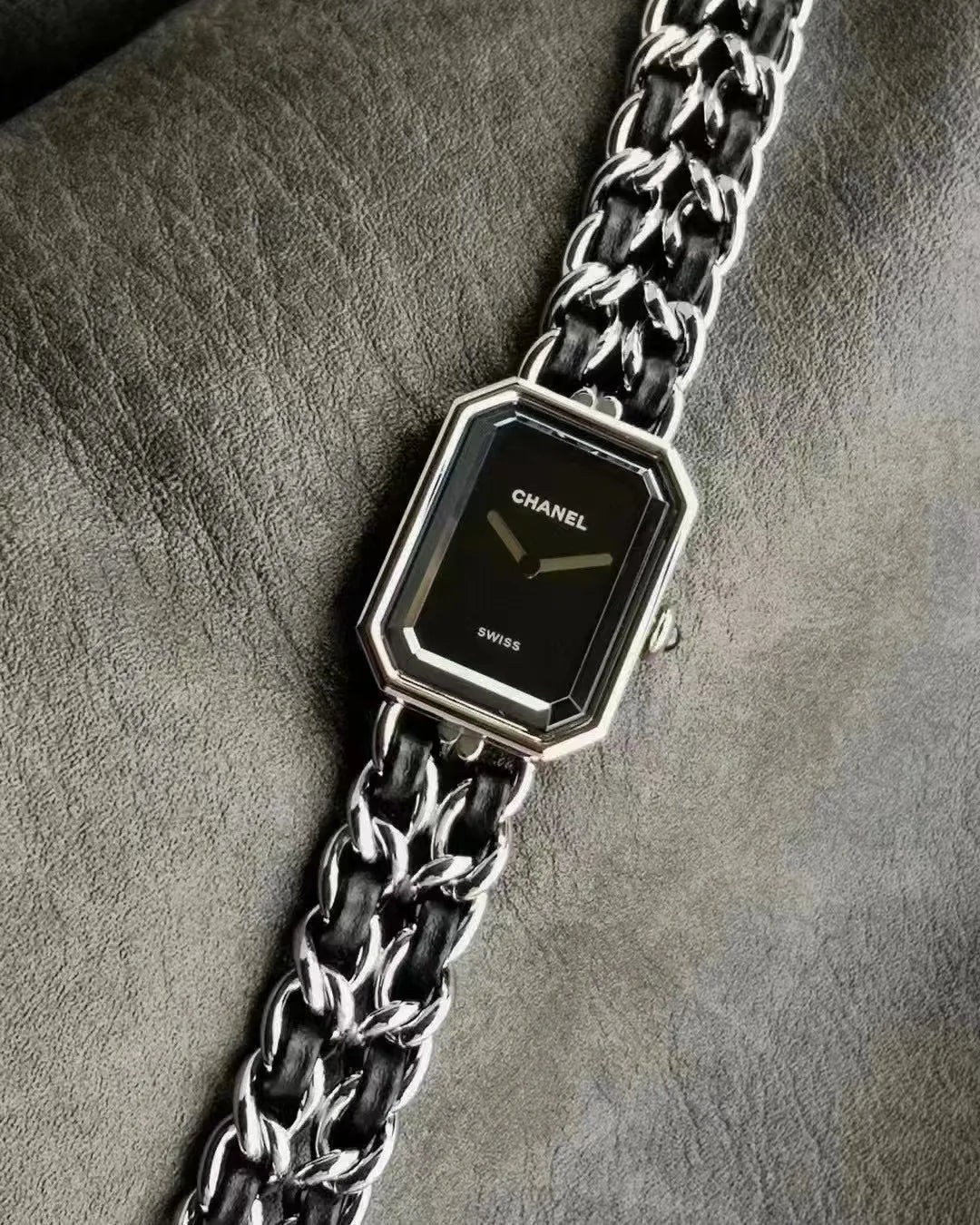 L1R66T1 Popular watches