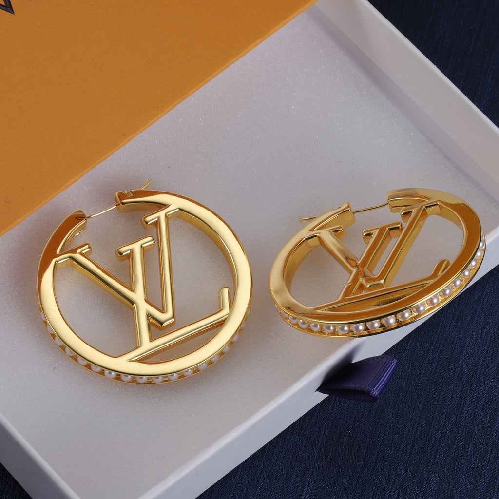14E238E Popular  Earrings