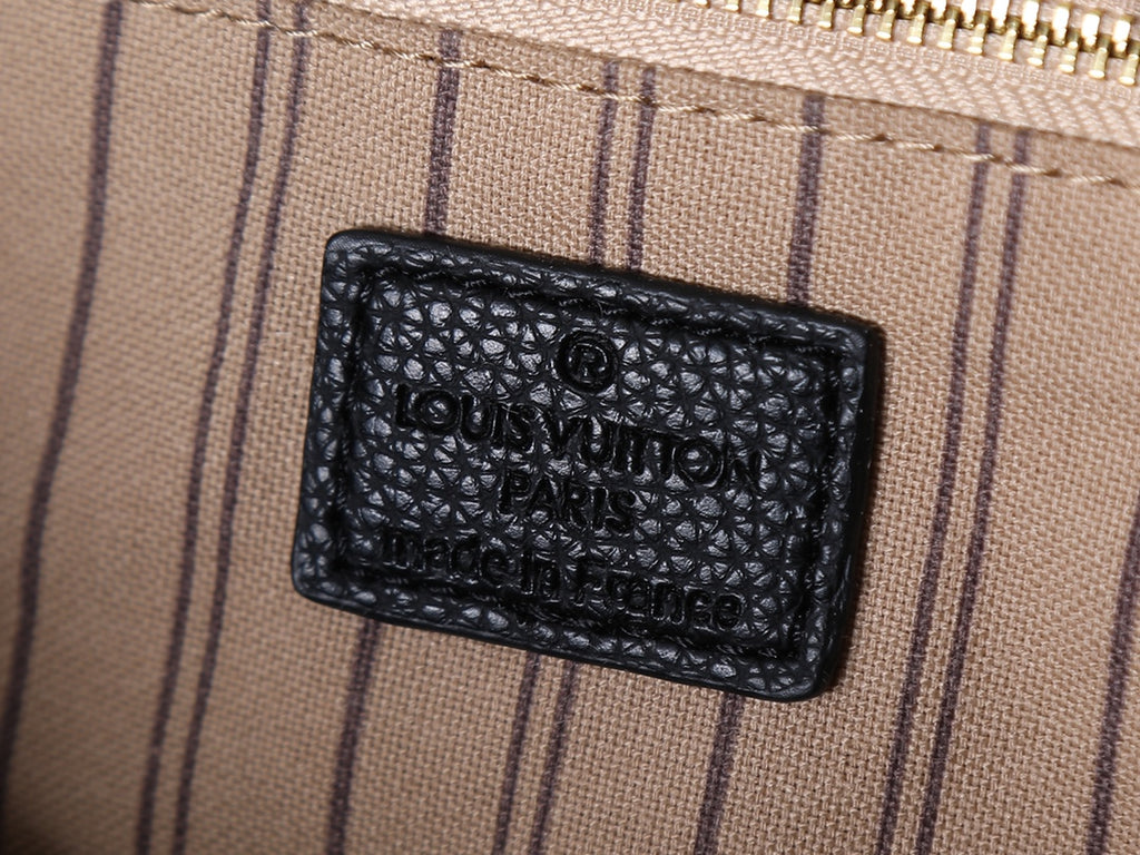 146PE65B Popular leather bag