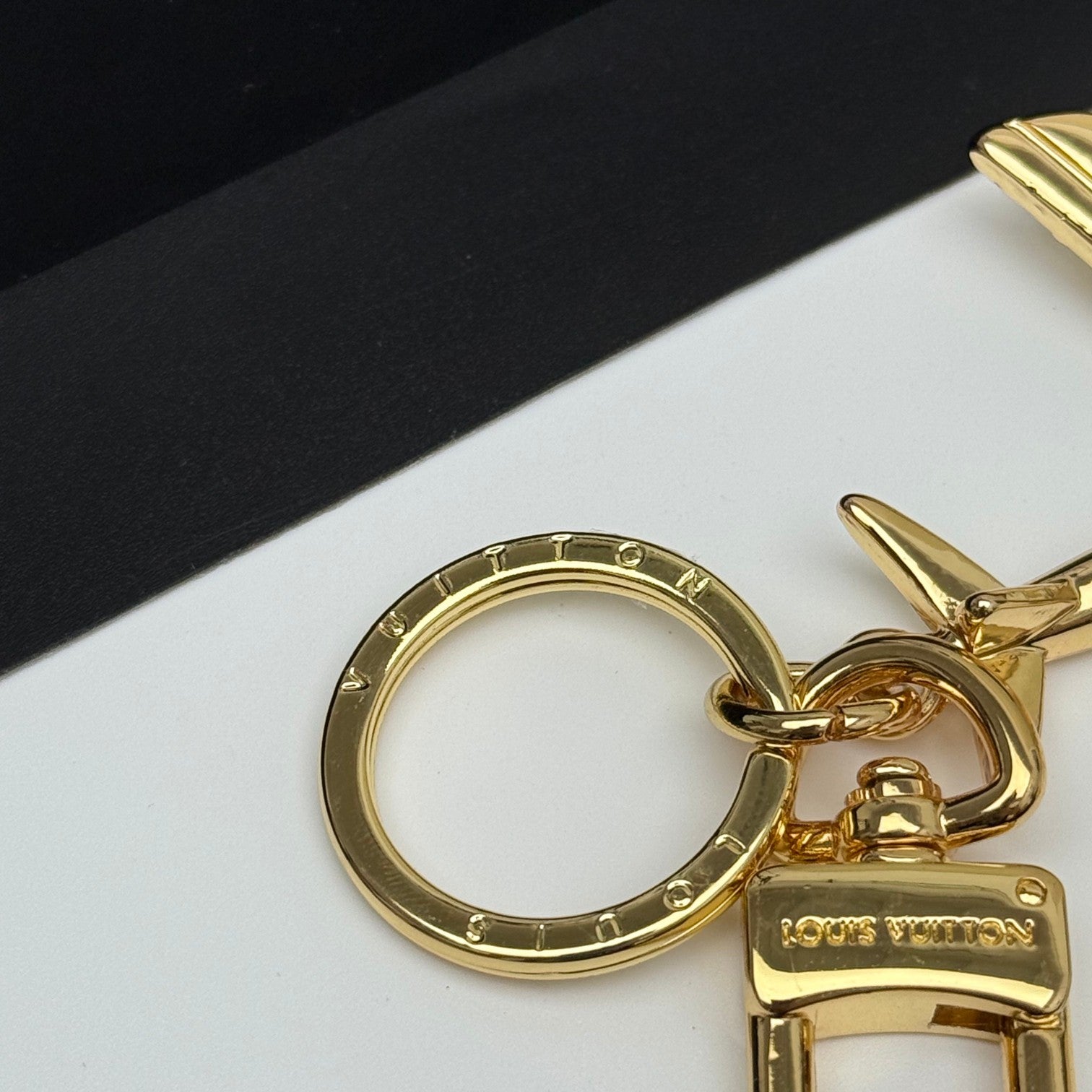 35ZE41A Popular bag 's charms accessories