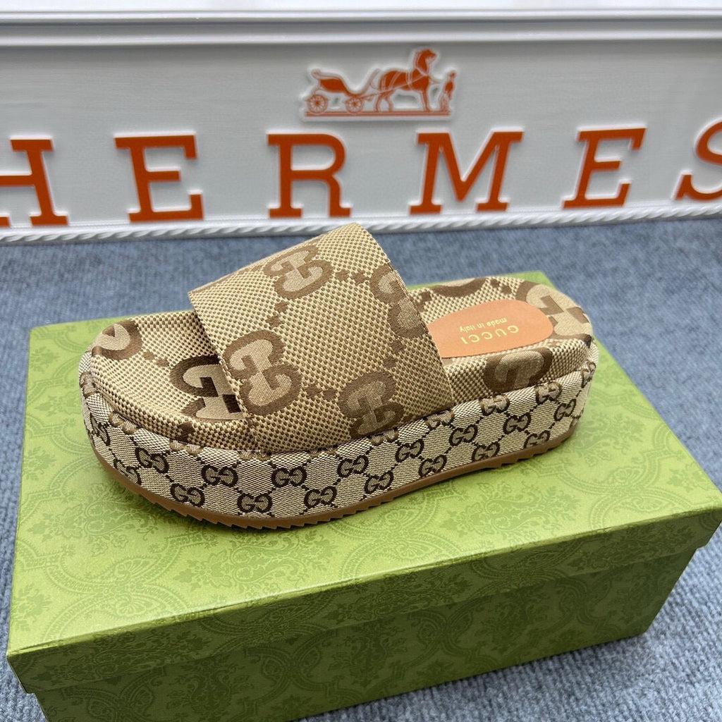 54B122Z Popular slippers  Sole thickness 5.5cm