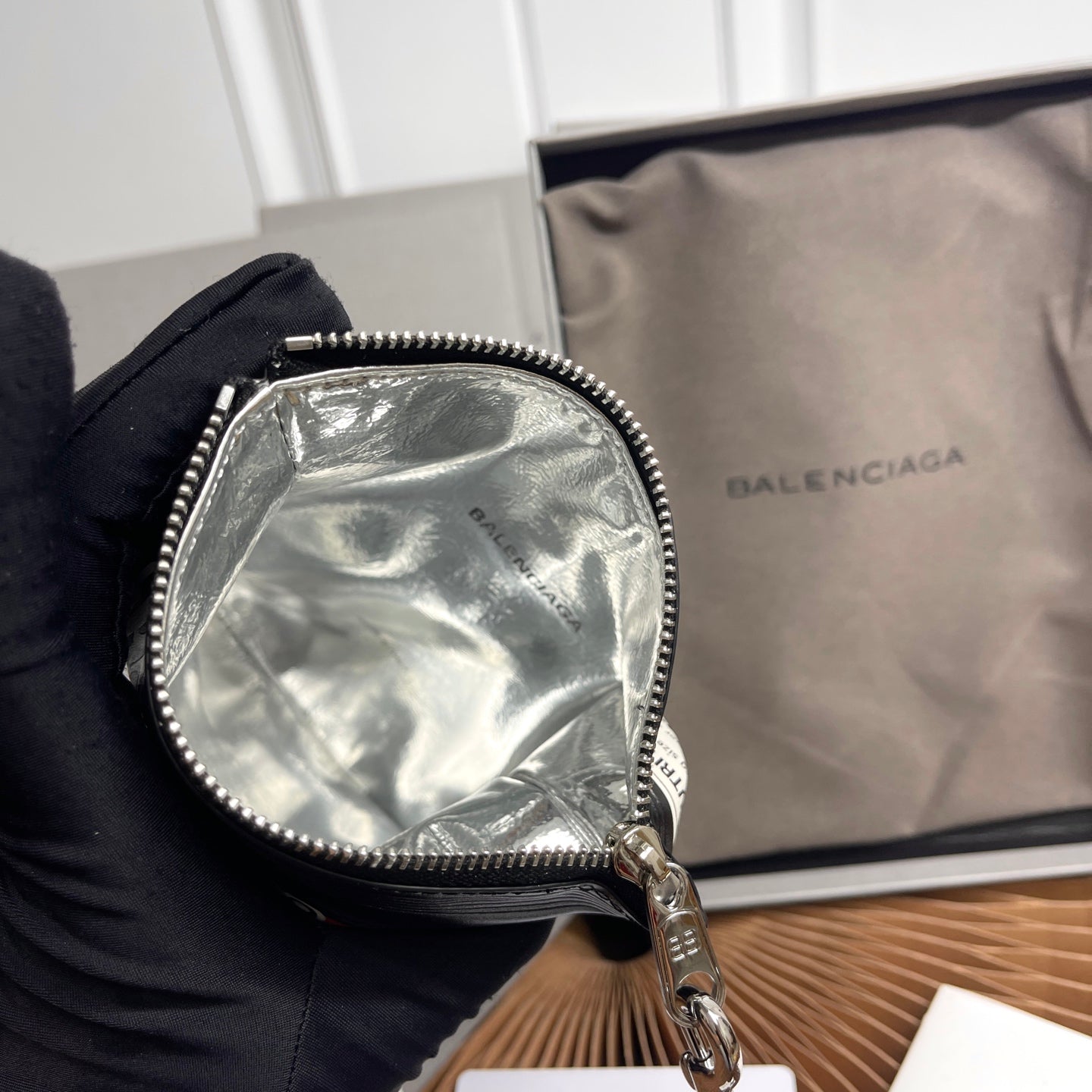 B1P46A168 Popular leather bags