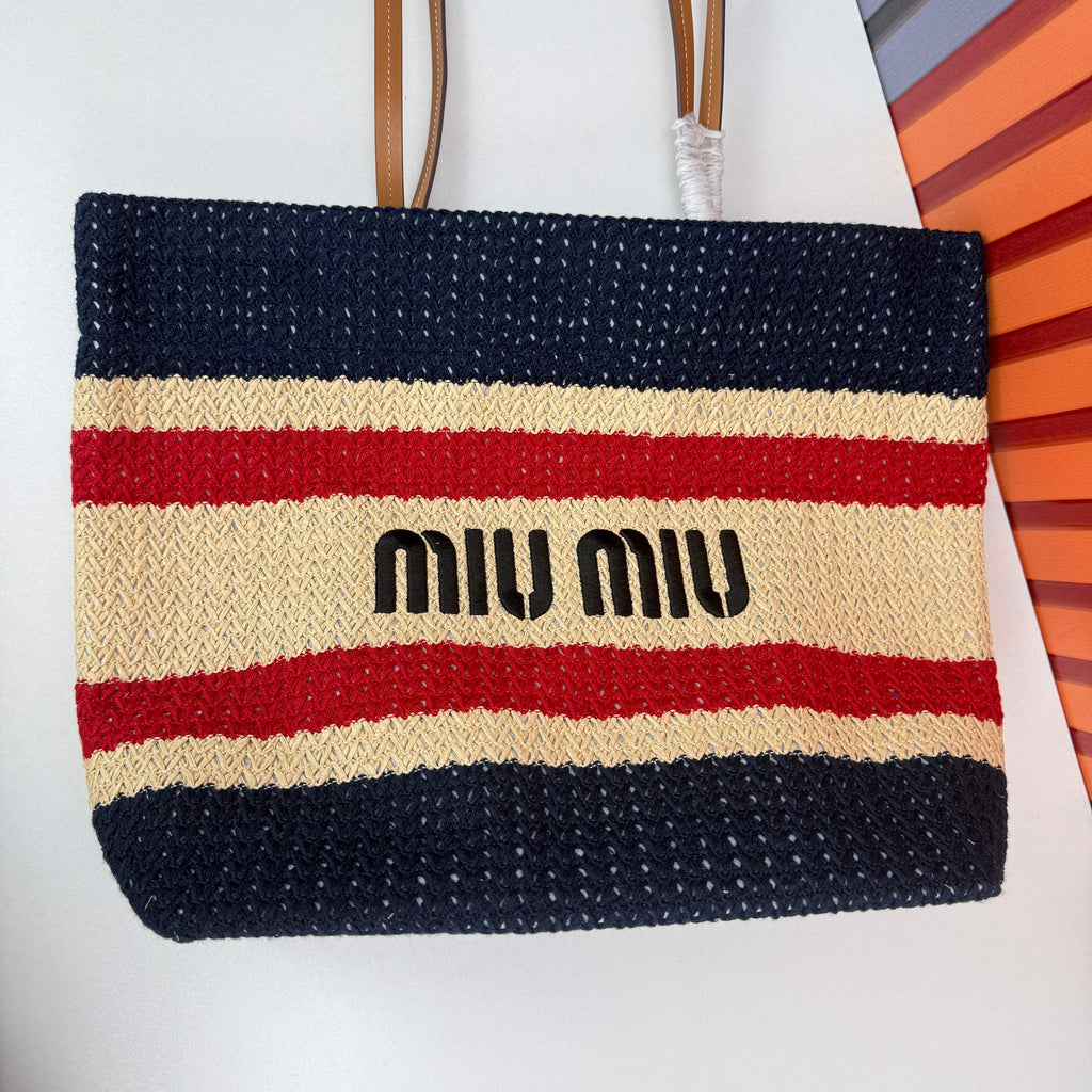 B1P46A166 Popular woven bags