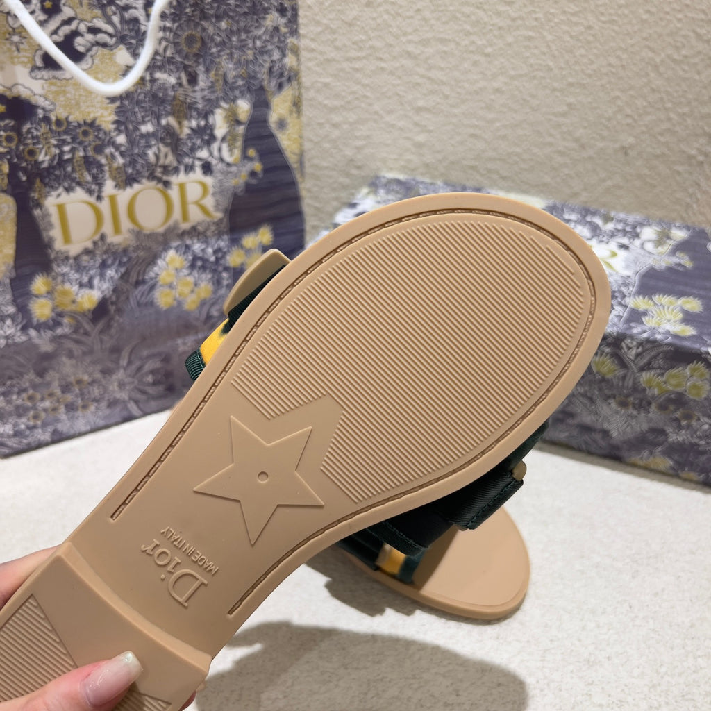 14D18Z Popular slippers