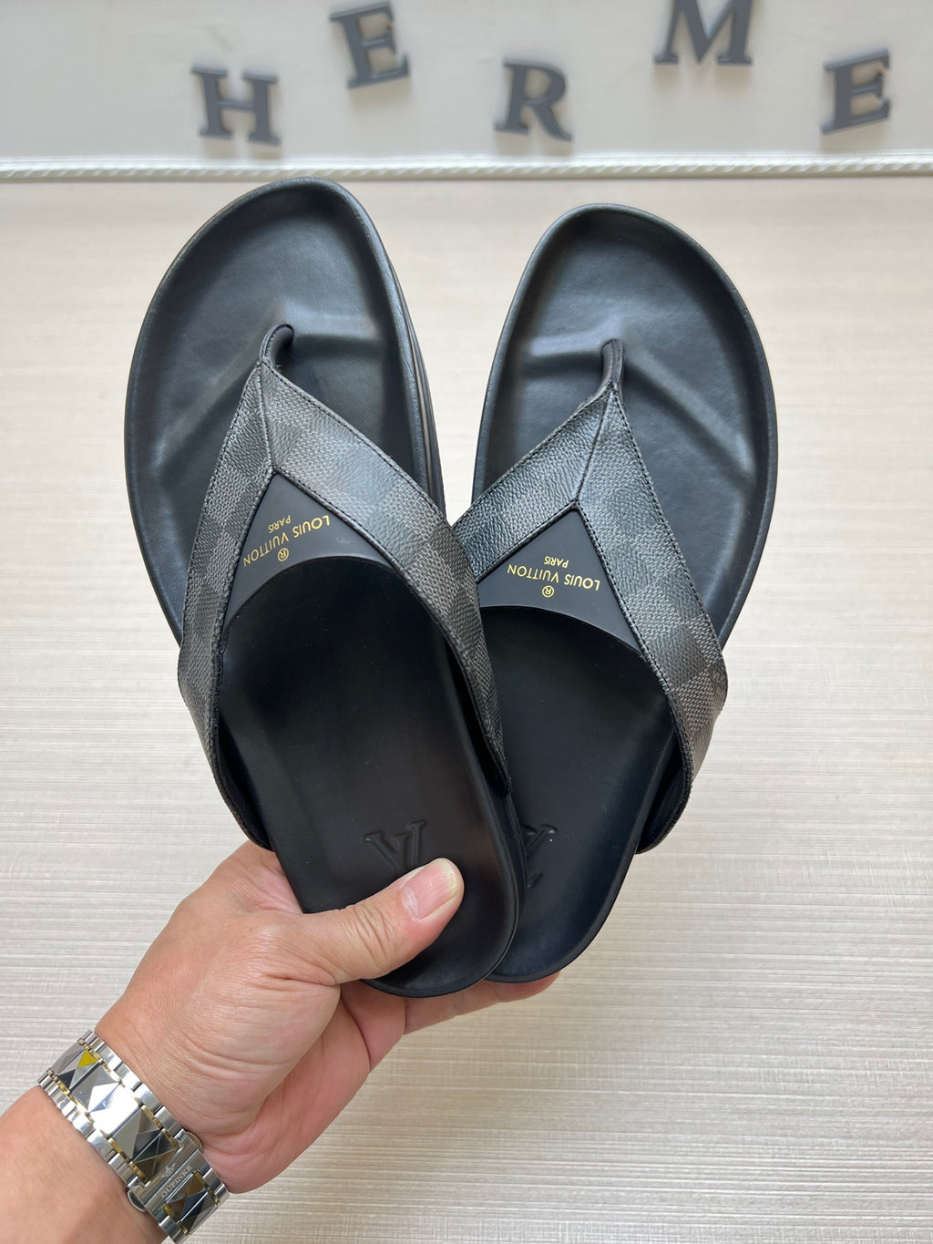 54E85Z Popular slippers