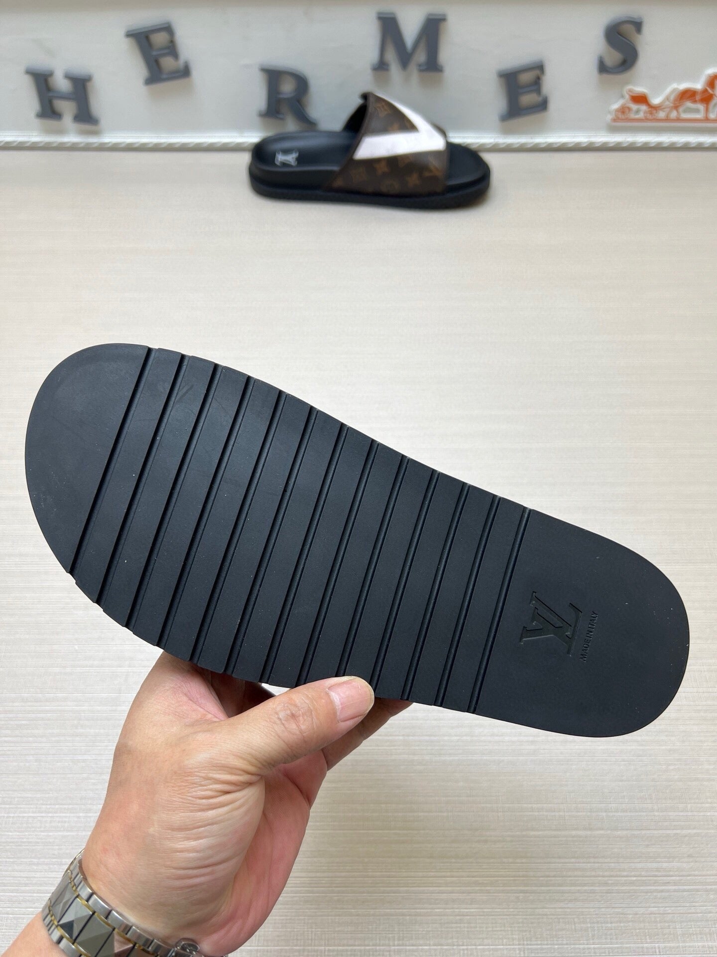 5WE251Z Popular Slippers