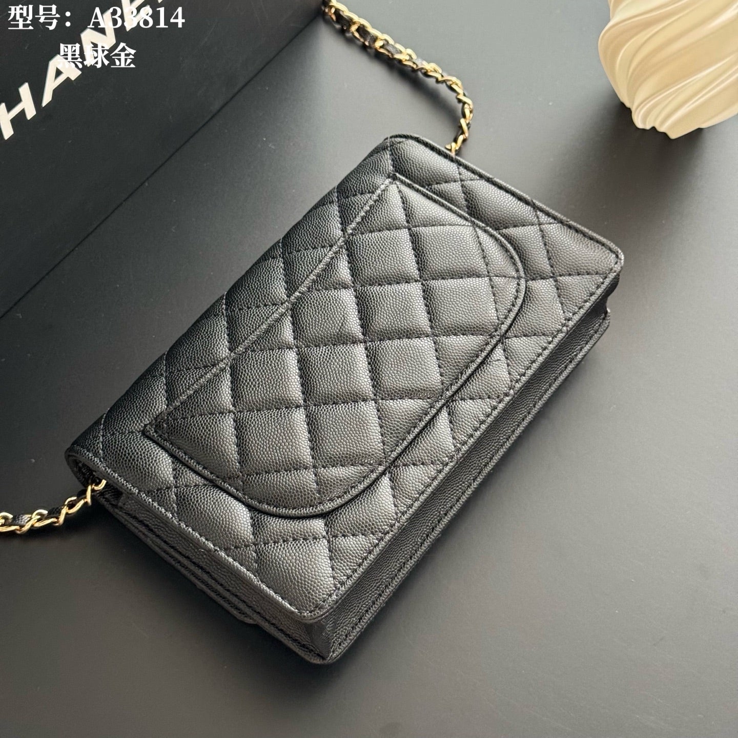 B1X66C17 Popular leather bag
