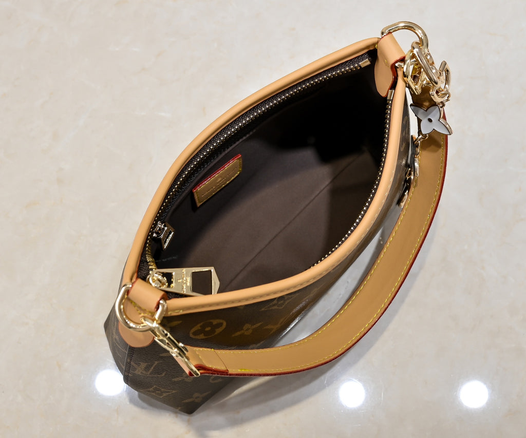 B1P46E111 Popular leather bag