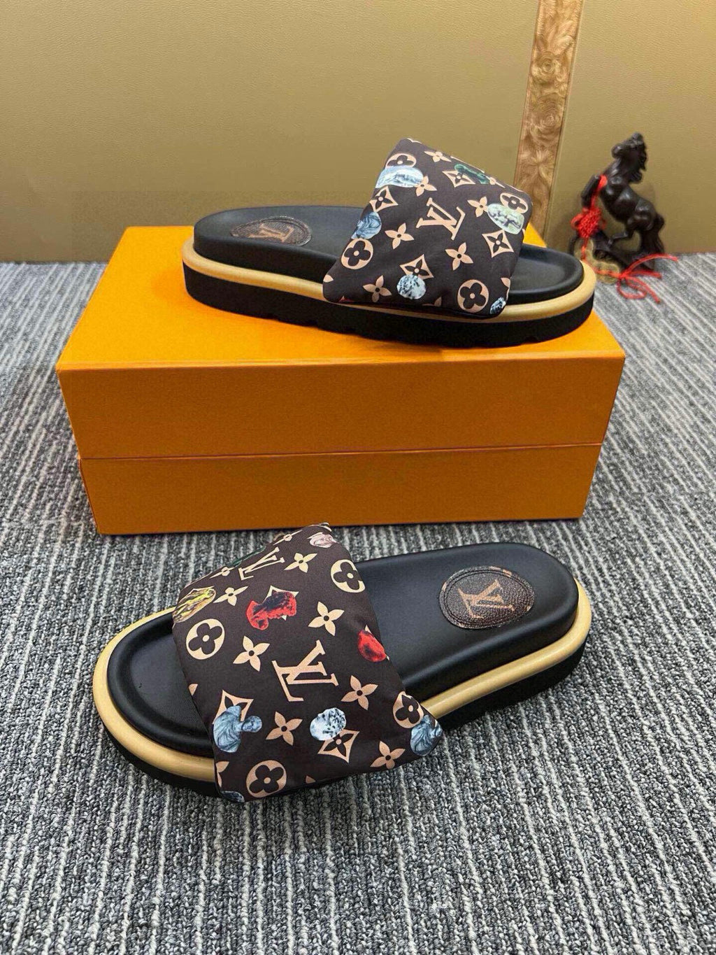 5QE12Z Popular Slippers