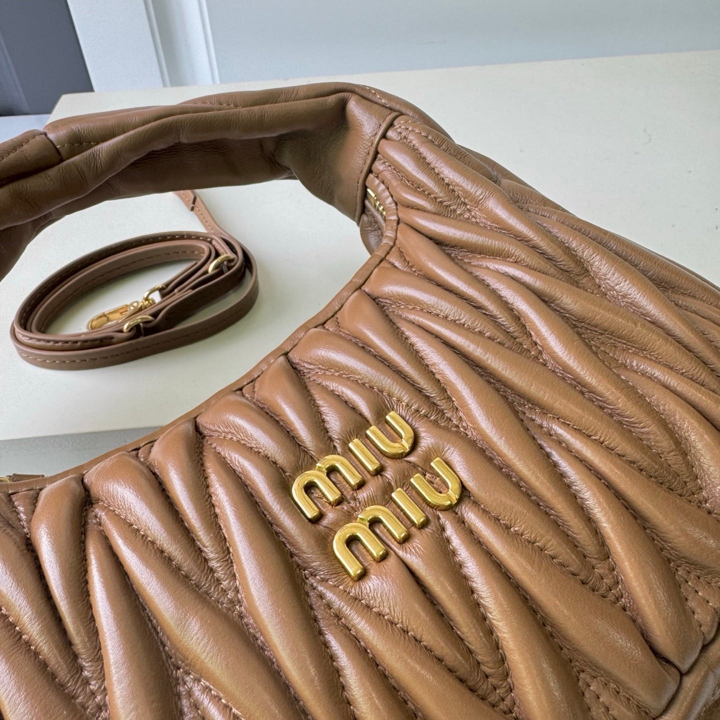 B1P46A120 Popular leather bag（29x24x10cm）