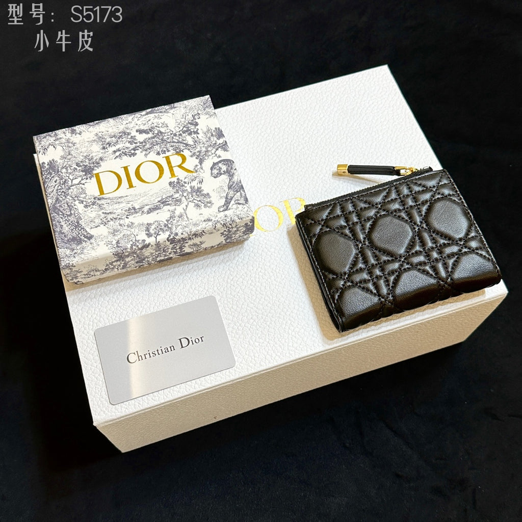 15RD134B Popular Wallets