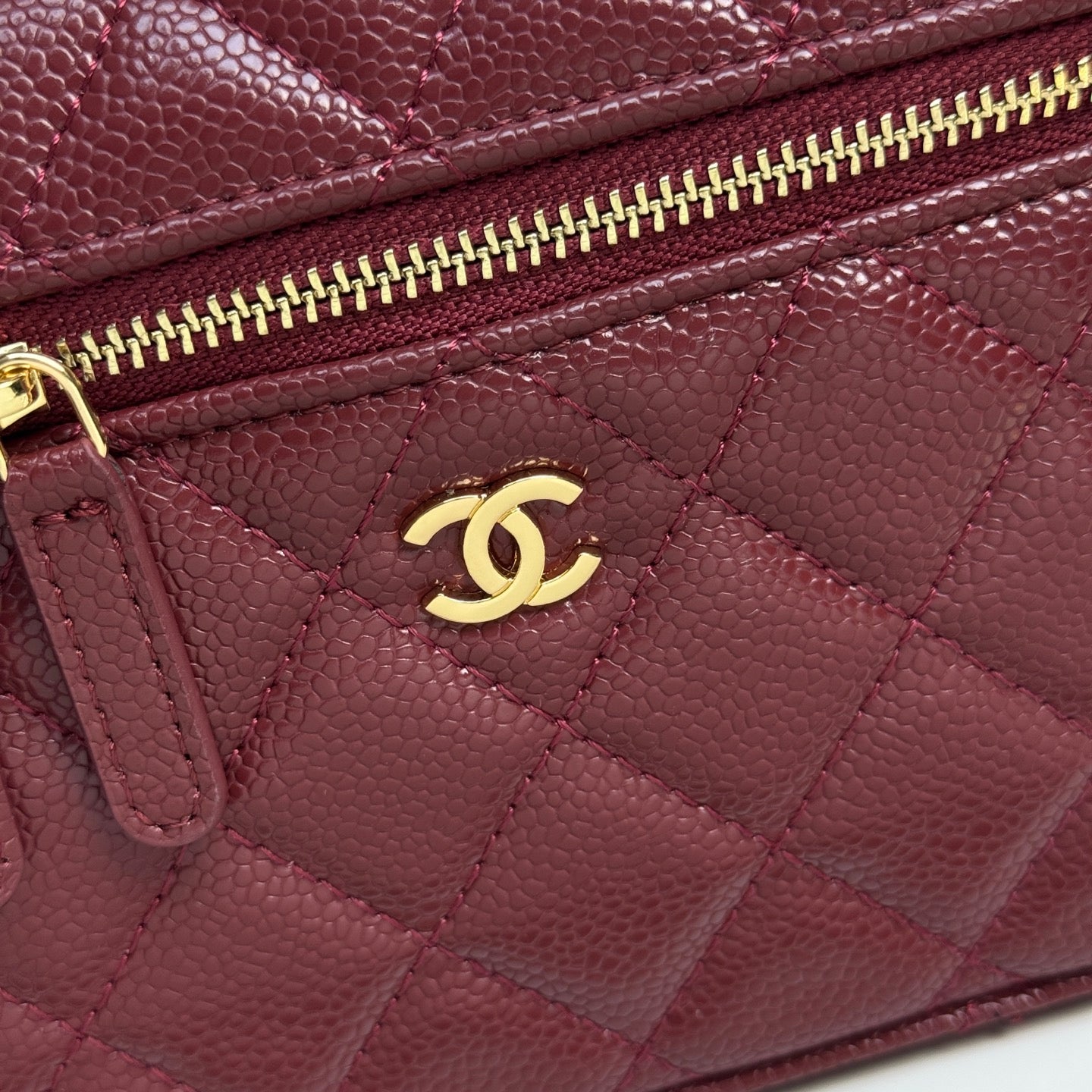 B1X66C19  Popular leather bag
