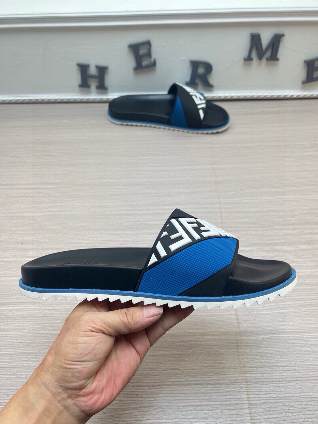 535ZF283Z Popular Slippers