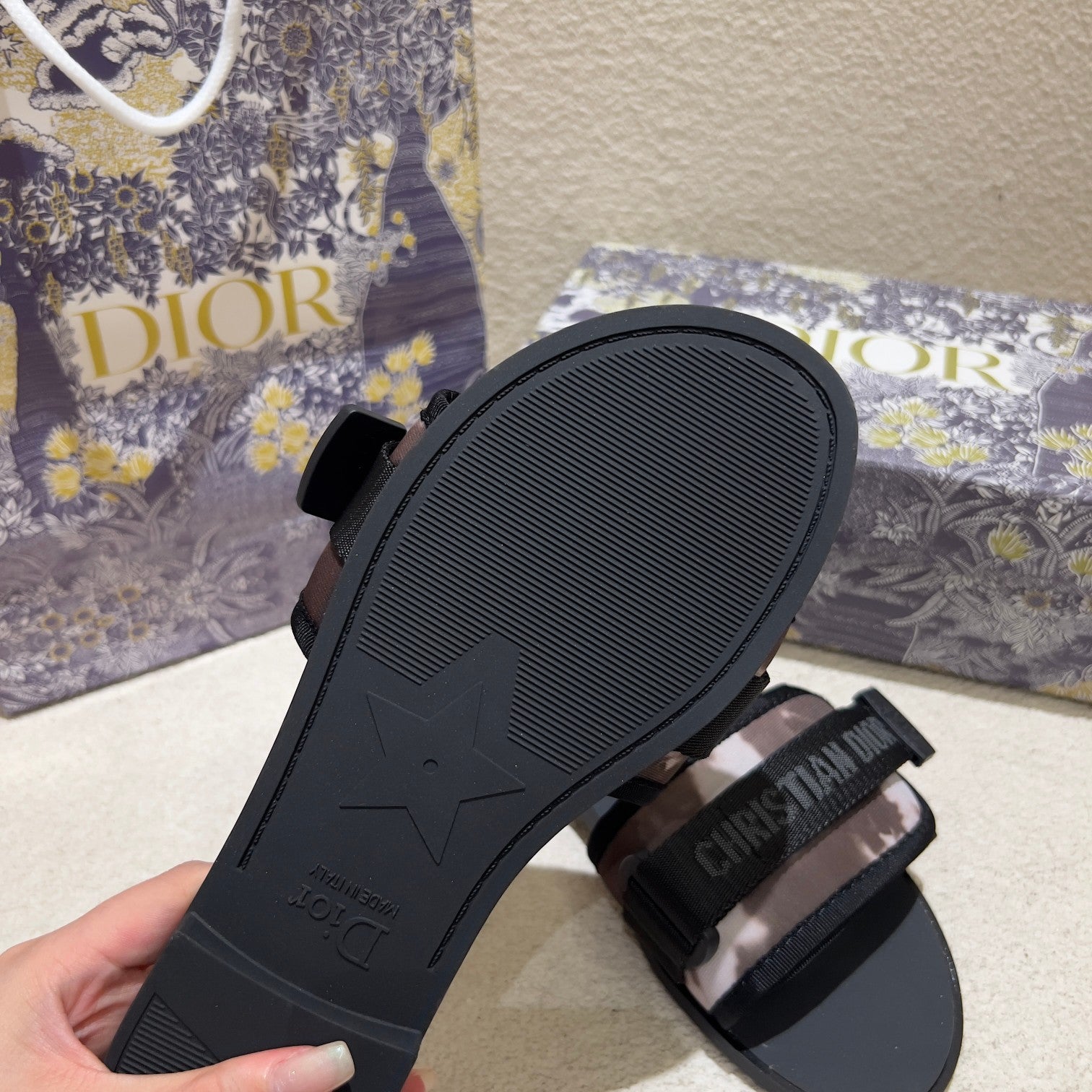 14D18Z Popular slippers