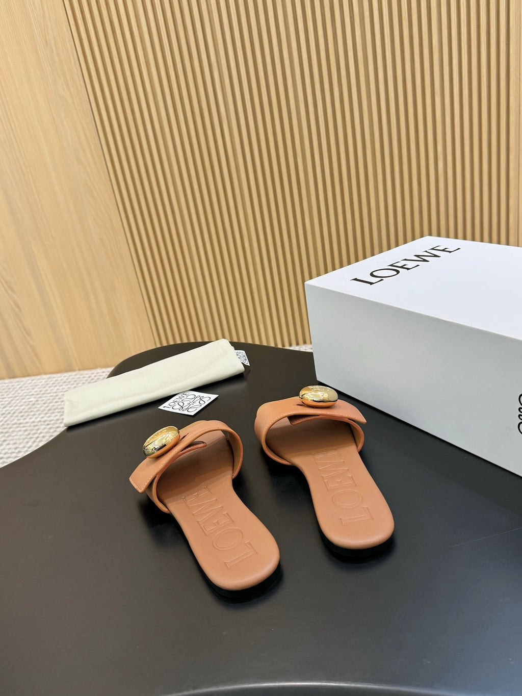 Z2X66V18 Popular high-quality leather Shoes