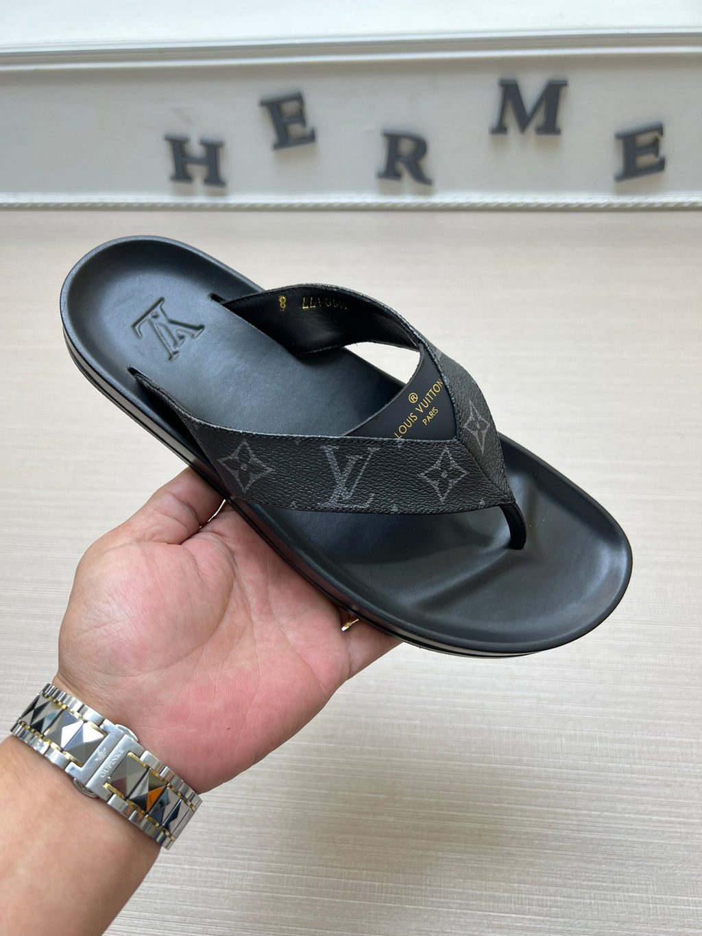54E85Z Popular slippers