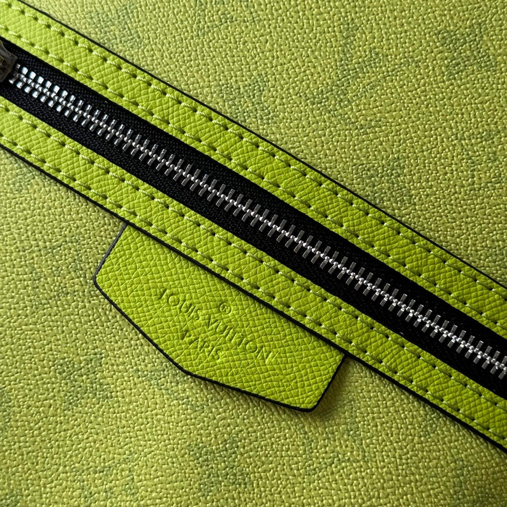 B1X66E3 Popular leather bag