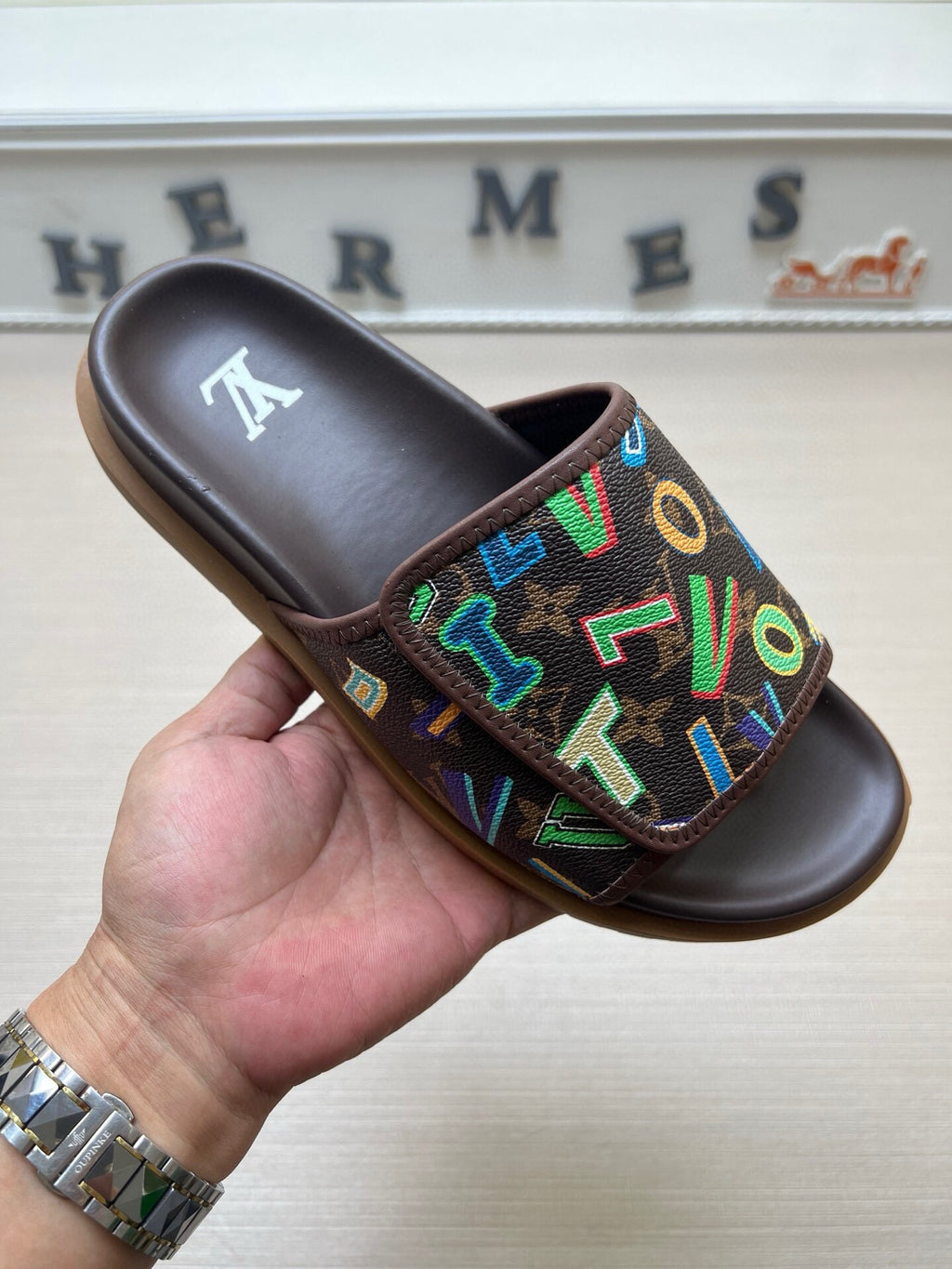5WE247Z Popular Slippers