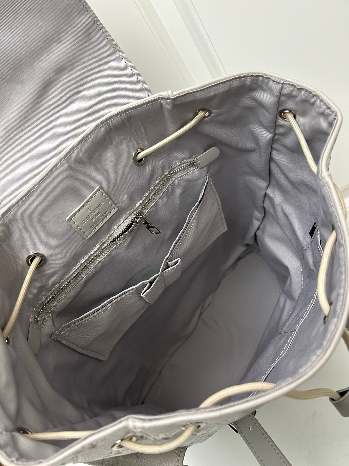 1WE68B Popular  leather Backpacks
