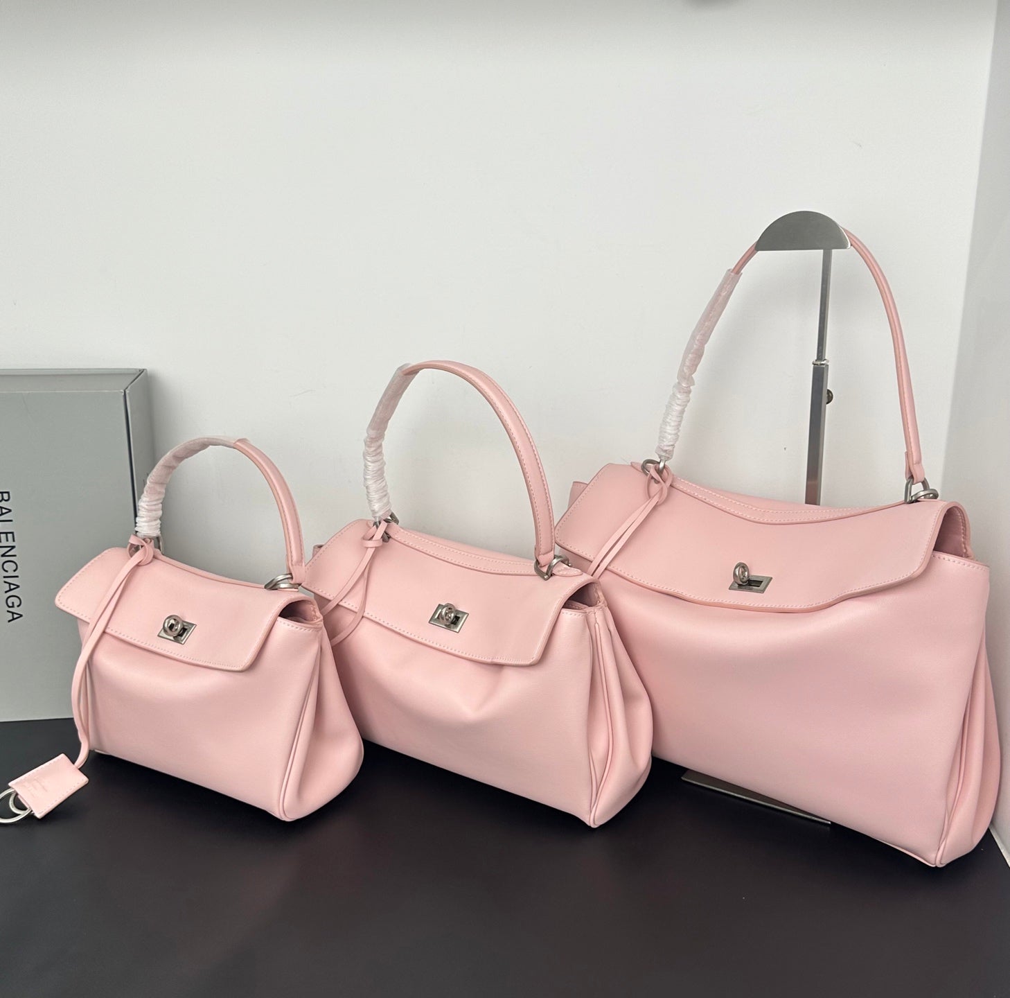 B1X56J32 Popular high-quality leather bag