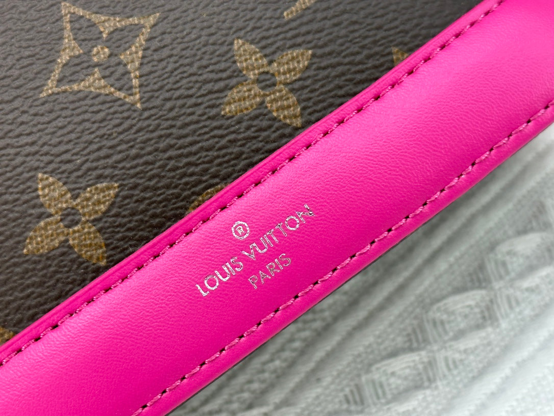155XE19B Popular leather bag