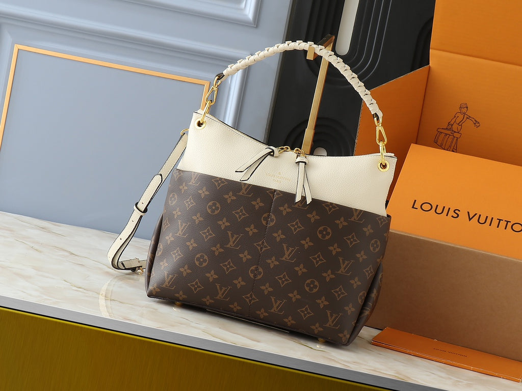 1WE115B Popular leather bag