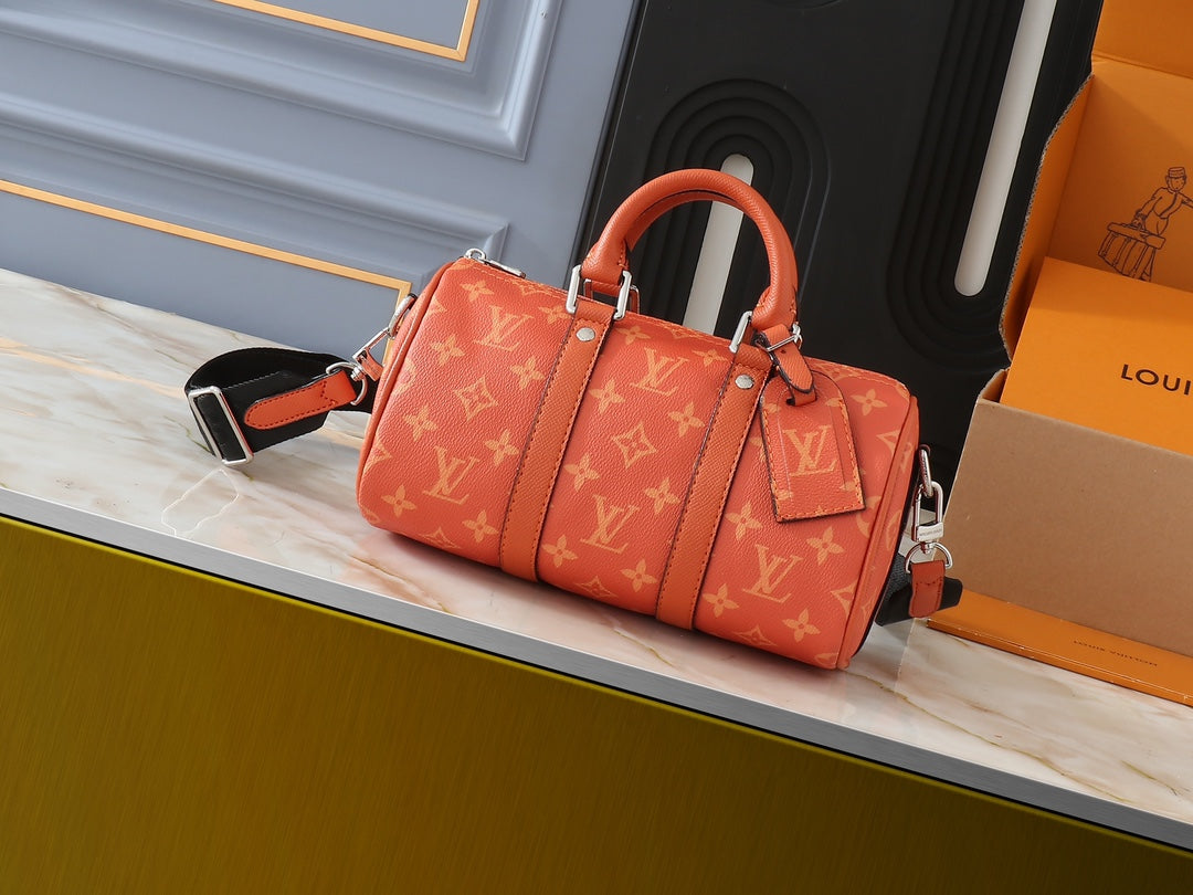 146PE35B Popular leather bag
