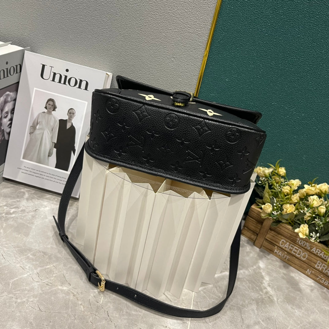 2XE318B Popular   leather bag 