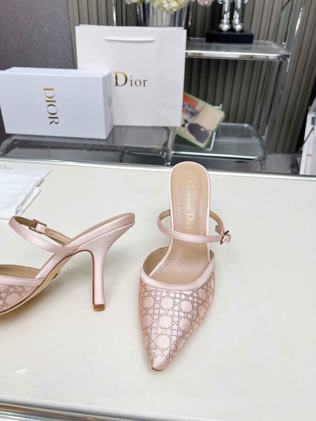 295QD117Z Popular high-quality leather  High heels